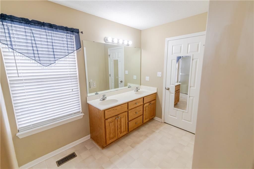 1701 Jayhawk Drive — photo 46