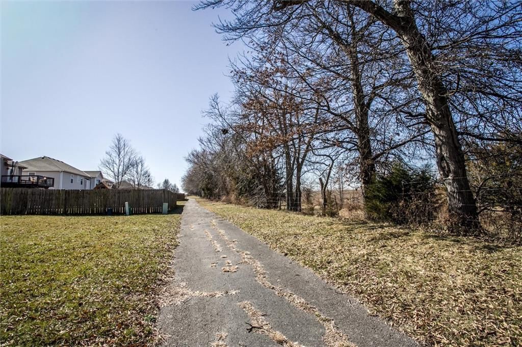 504 SW BOBCAT Street — photo 29