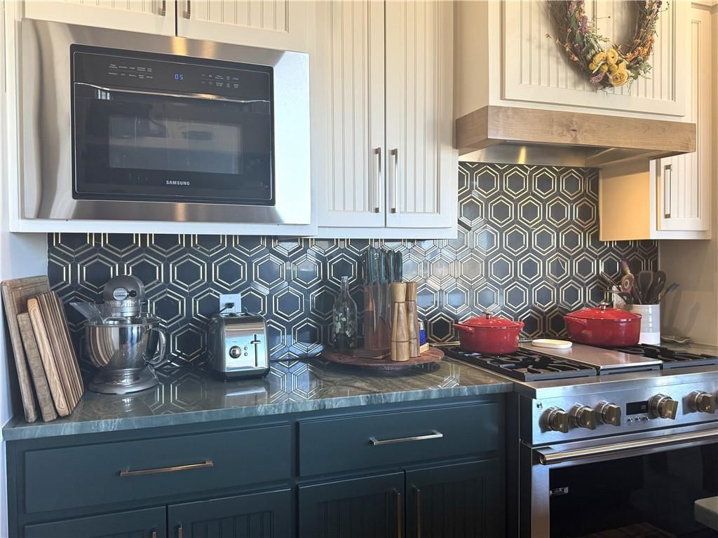 18 & 14 Redwood Drive — photo 17
