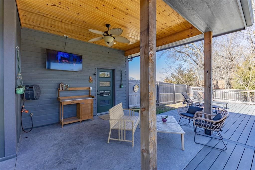 18 & 14 Redwood Drive — photo 52