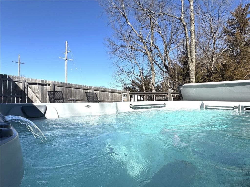 18 & 14 Redwood Drive — photo 61