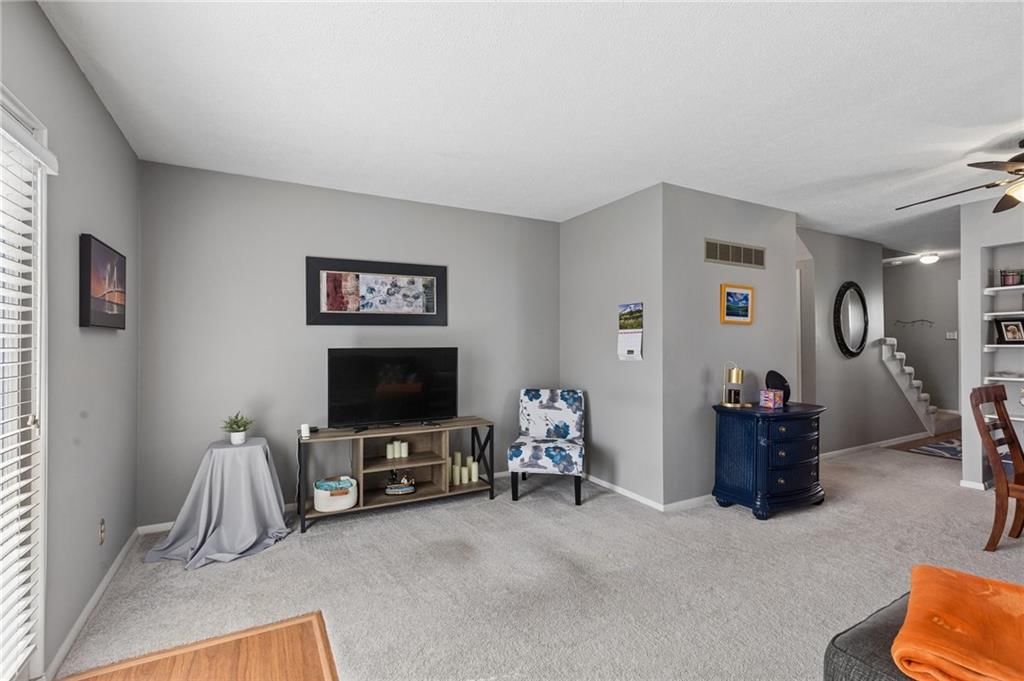 8363 Woodward Street — photo 8