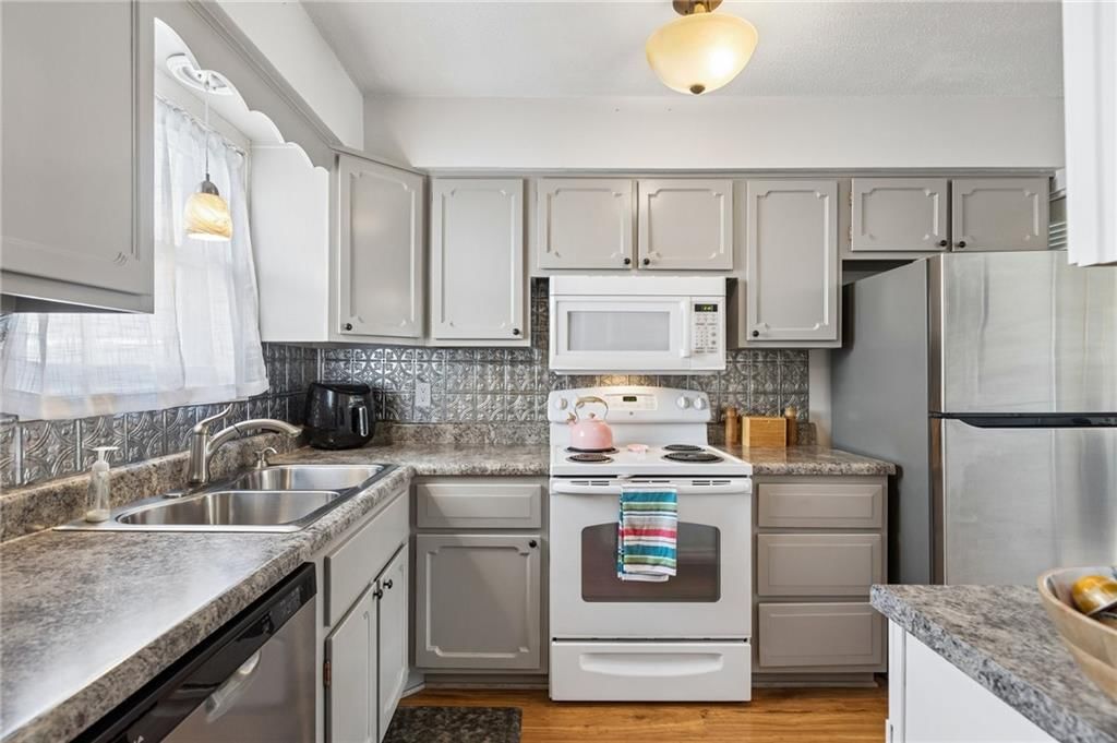 8363 Woodward Street — photo 12