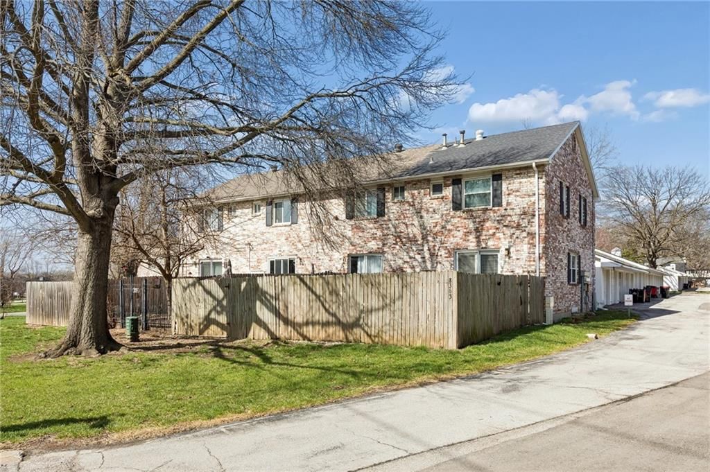 8363 Woodward Street — photo 28