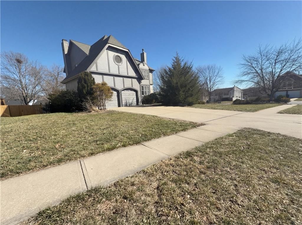 16474 W 132nd Circle — photo 1