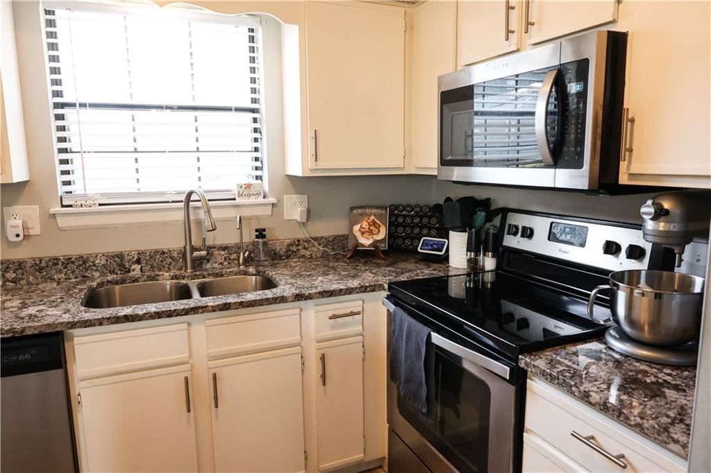 520 NE Knox Street — photo 25