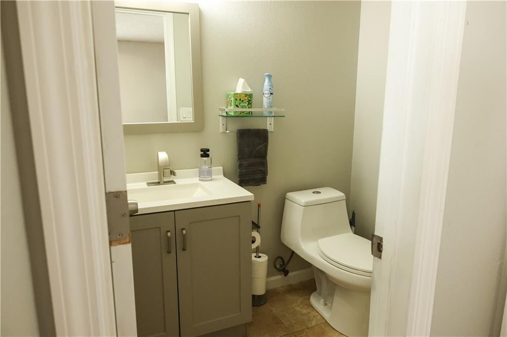 520 NE Knox Street — photo 28