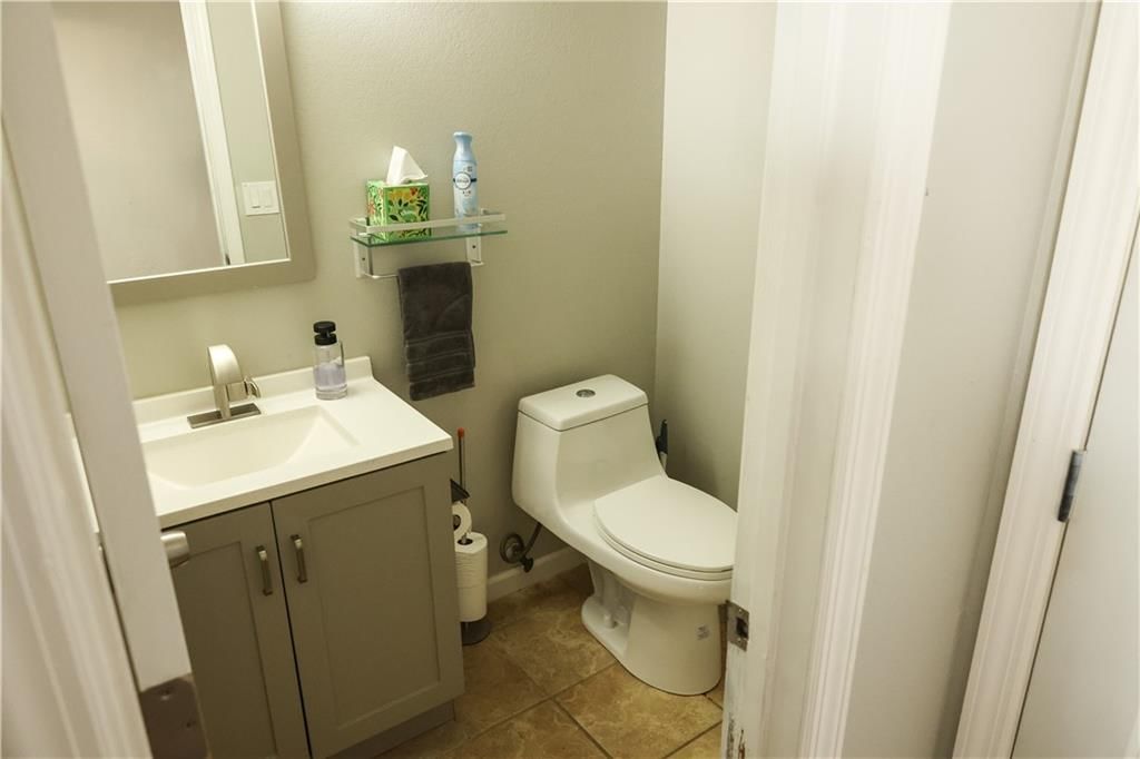 520 NE Knox Street — photo 29