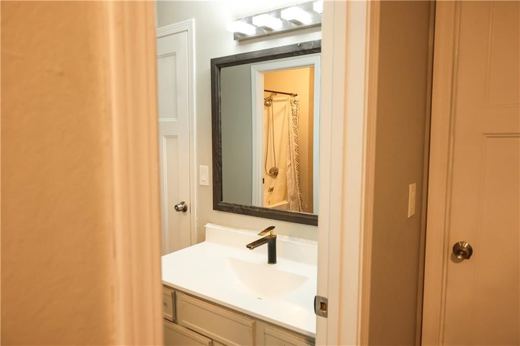 520 NE Knox Street — photo 31