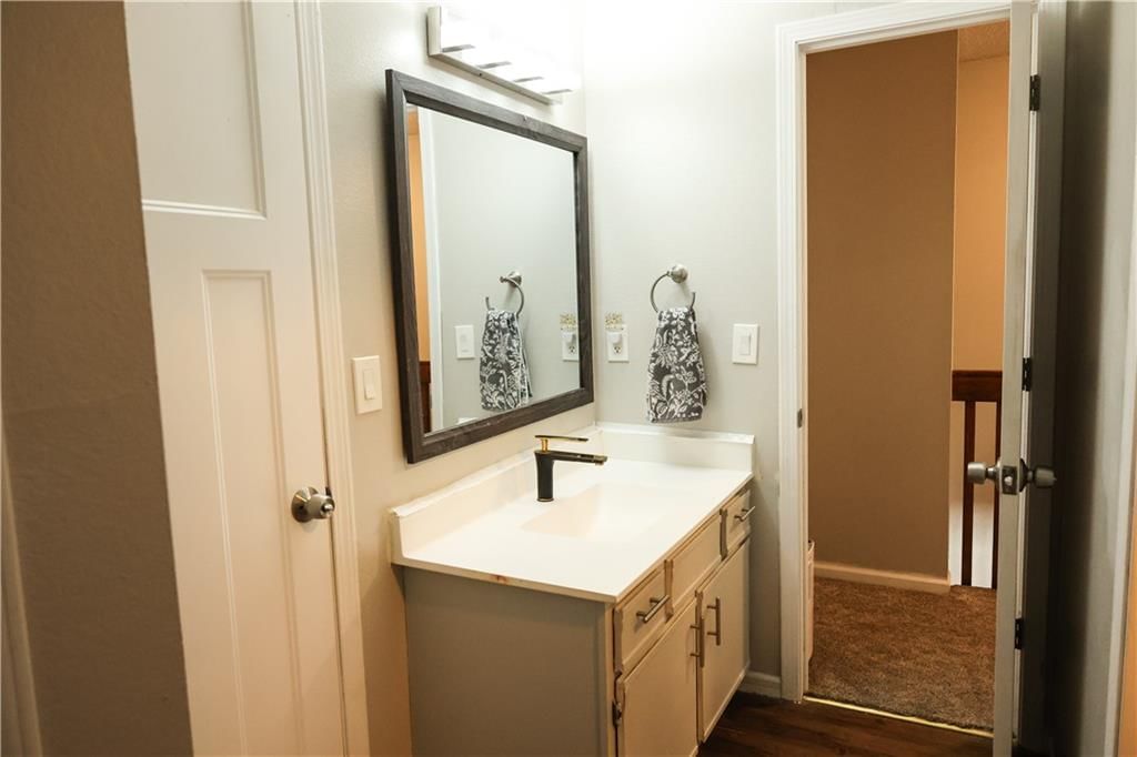 520 NE Knox Street — photo 32
