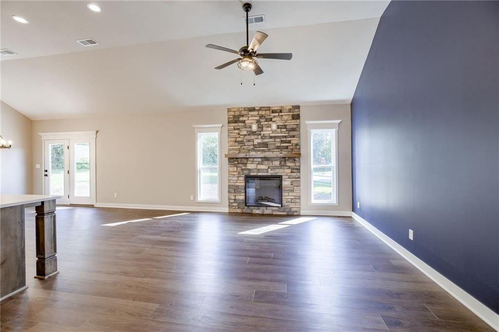 2031 Riverstone Drive — photo 5