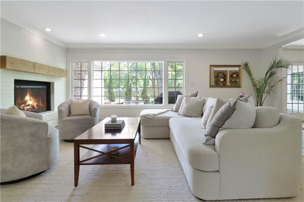 2521 W 65th Street — photo 13