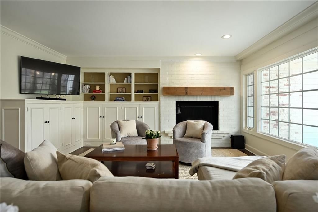 2521 W 65th Street — photo 15