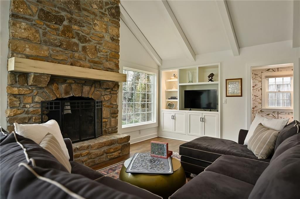 2521 W 65th Street — photo 18