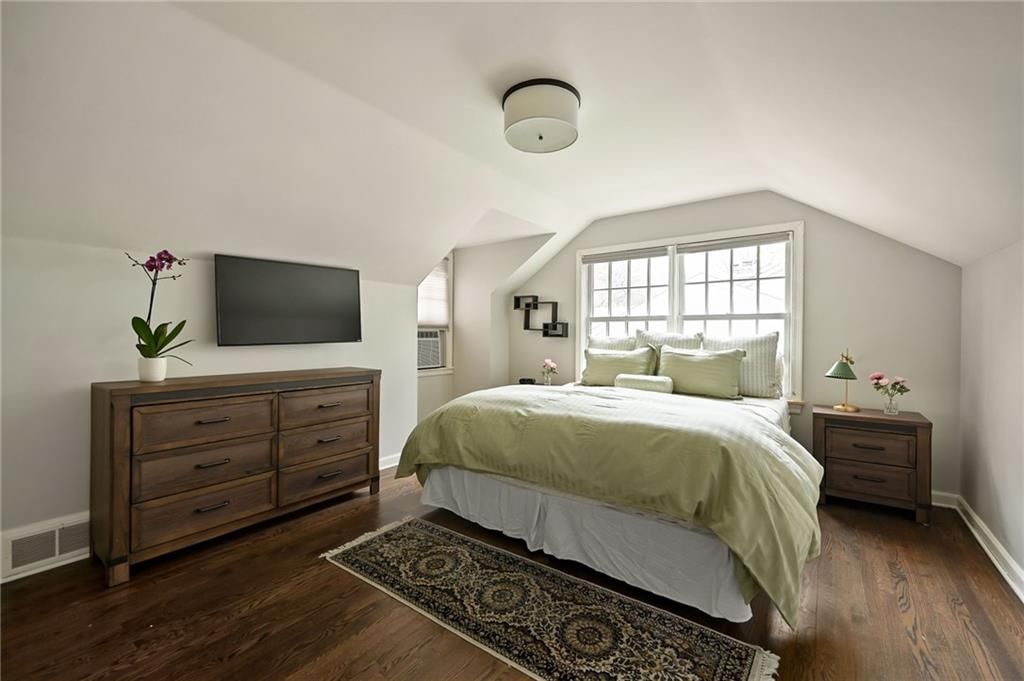 2521 W 65th Street — photo 27