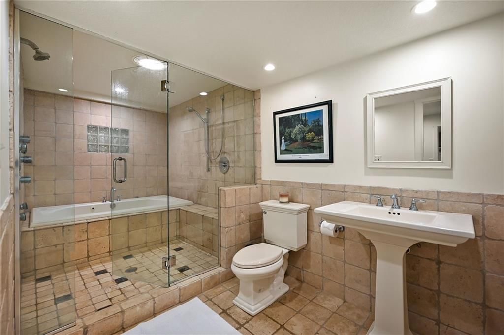 2521 W 65th Street — photo 31