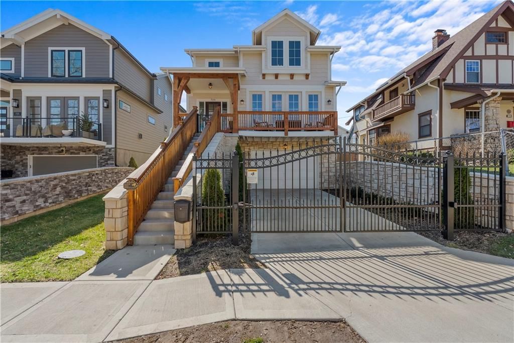 729 Corbin Terrace — photo 1