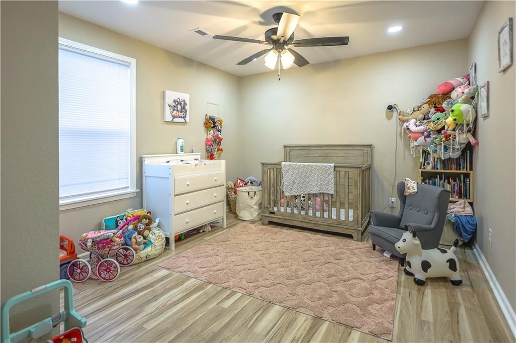 401 Darneal Avenue — photo 11