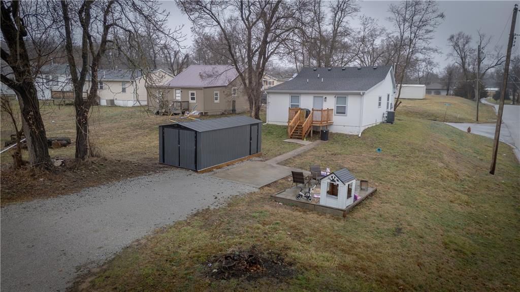 401 Darneal Avenue — photo 13
