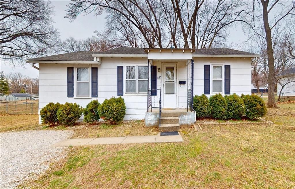 1120 N Adams Street, Nevada, MO