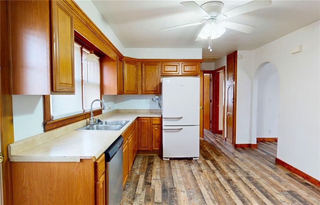 1120 N Adams Street — photo 5