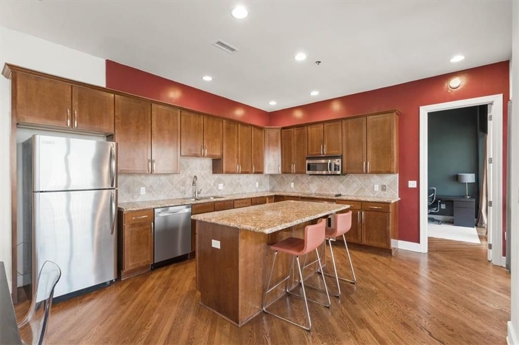 600 Admiral Boulevard — photo 13