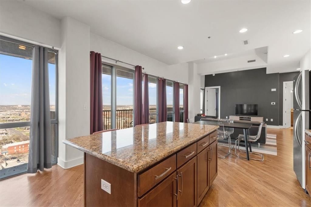 600 Admiral Boulevard — photo 16