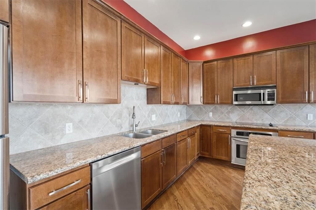 600 Admiral Boulevard — photo 17