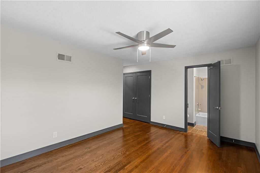 5736 W 97th Street — photo 11