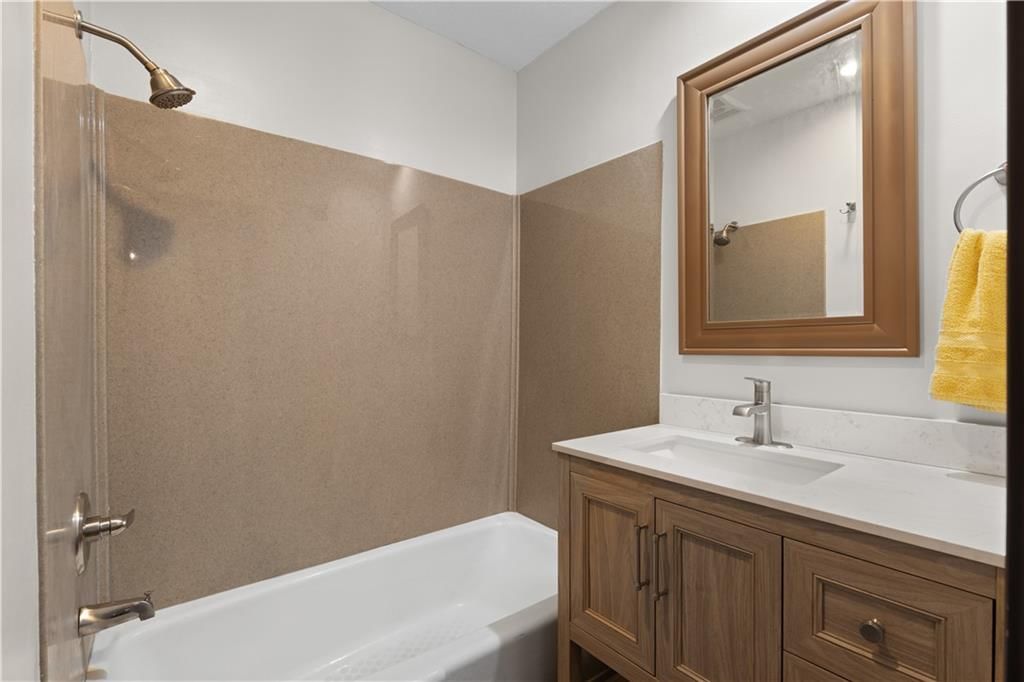 5736 W 97th Street — photo 12