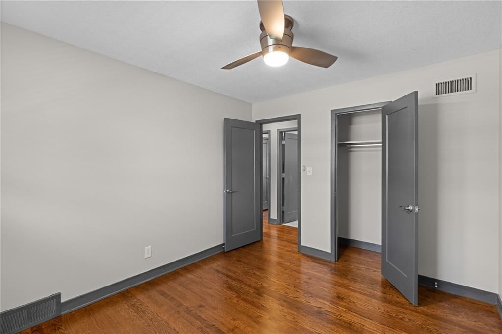 5736 W 97th Street — photo 16
