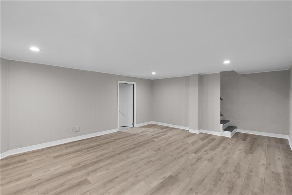 5736 W 97th Street — photo 20