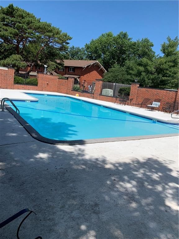 5736 W 97th Street — photo 30