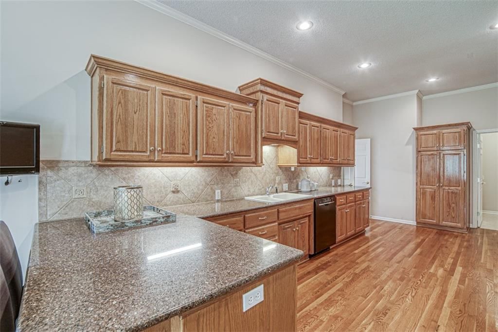 2704 W 137 Place — photo 15