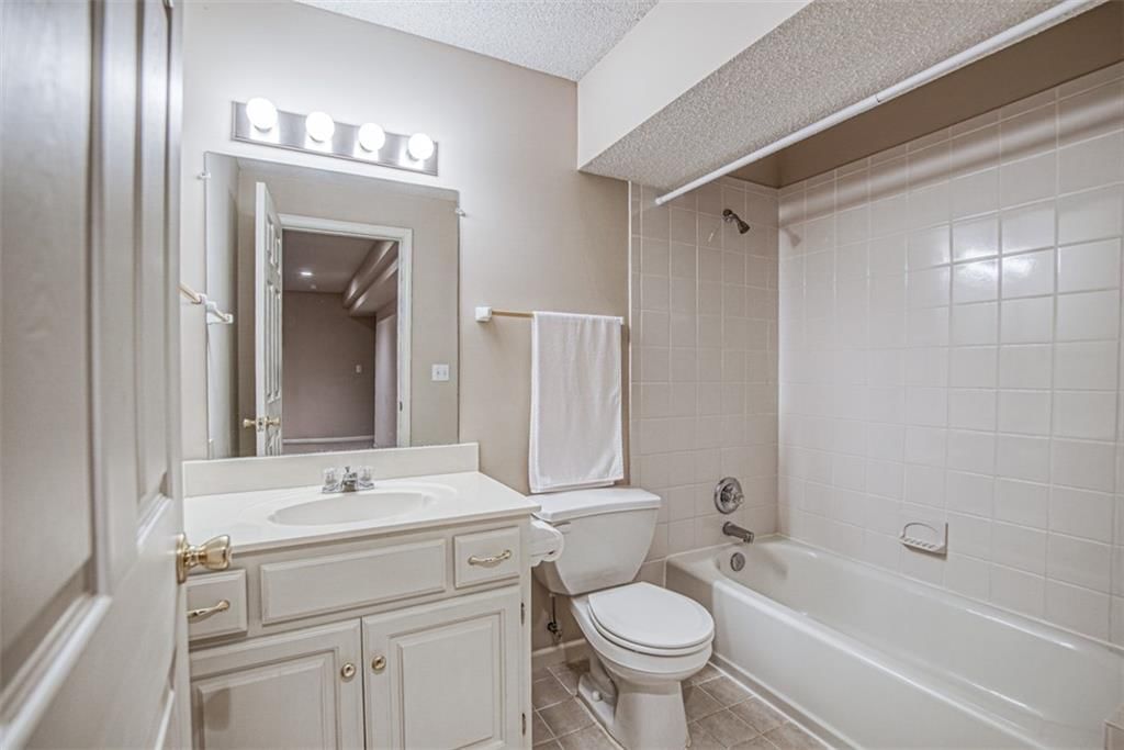 2704 W 137 Place — photo 38