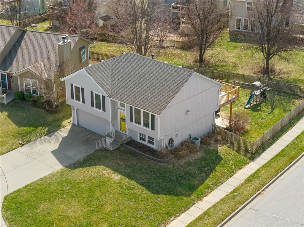 1205 Robin Circle — photo 5