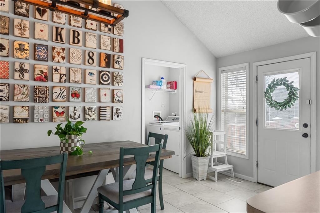1205 Robin Circle — photo 15
