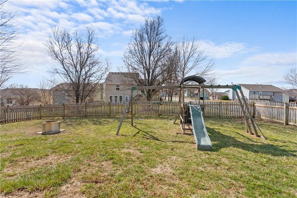 1205 Robin Circle — photo 31