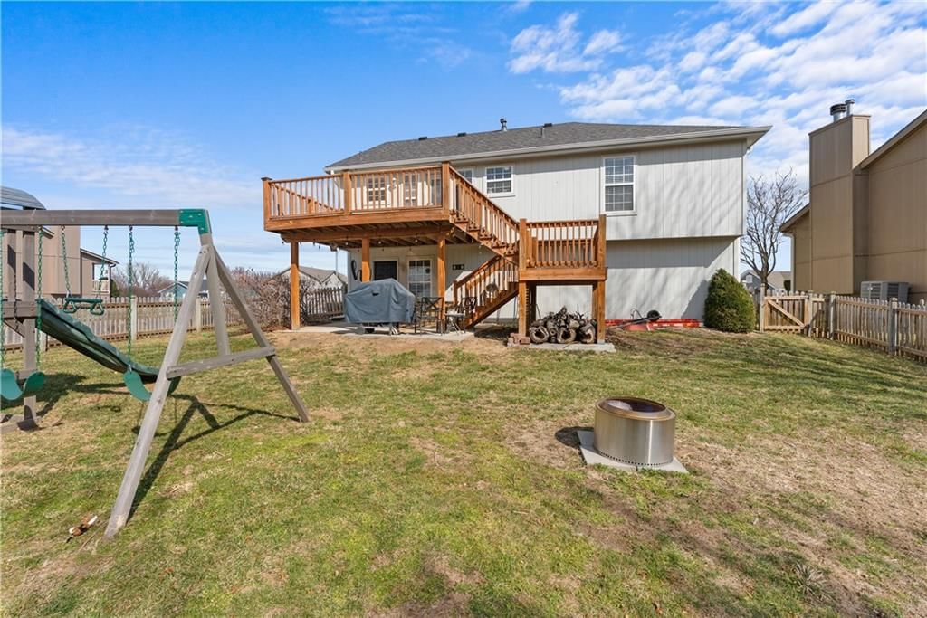1205 Robin Circle — photo 32