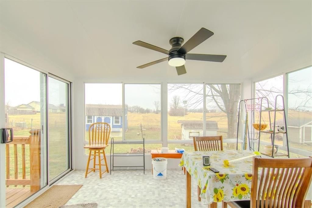 93 E BEULAH Street — photo 3