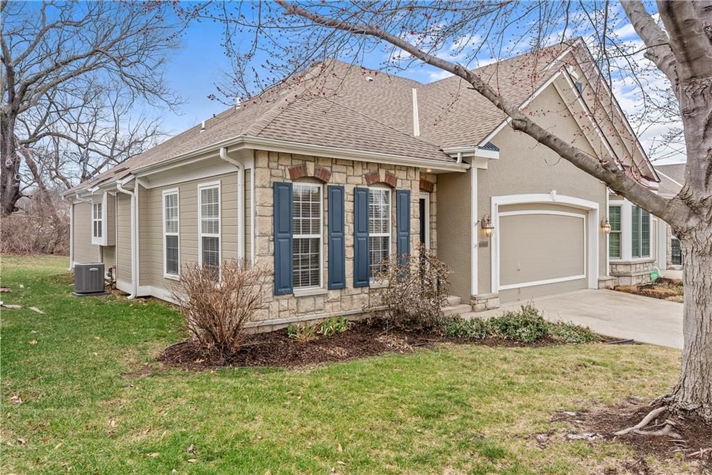 3702 S BOLGER Court — photo 2