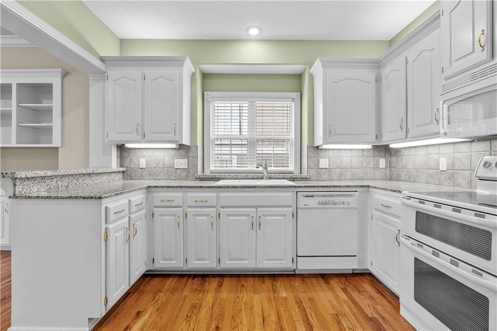 3702 S BOLGER Court — photo 9
