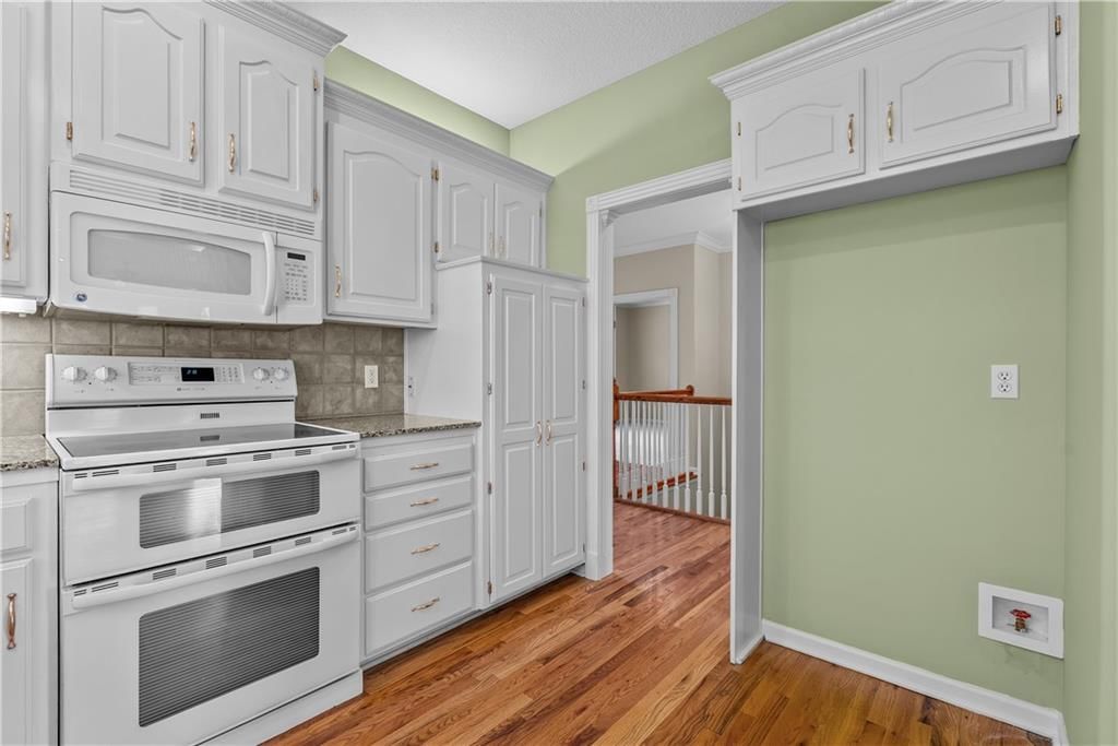 3702 S BOLGER Court — photo 10