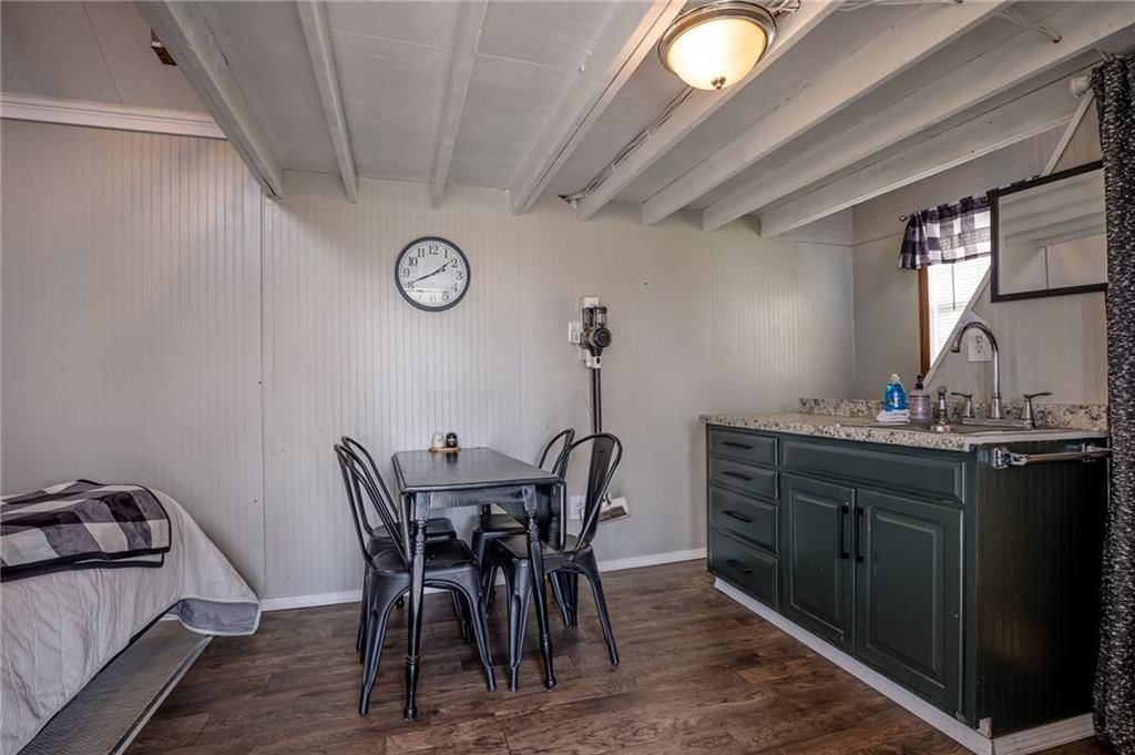 112 W Kansas Avenue — photo 25