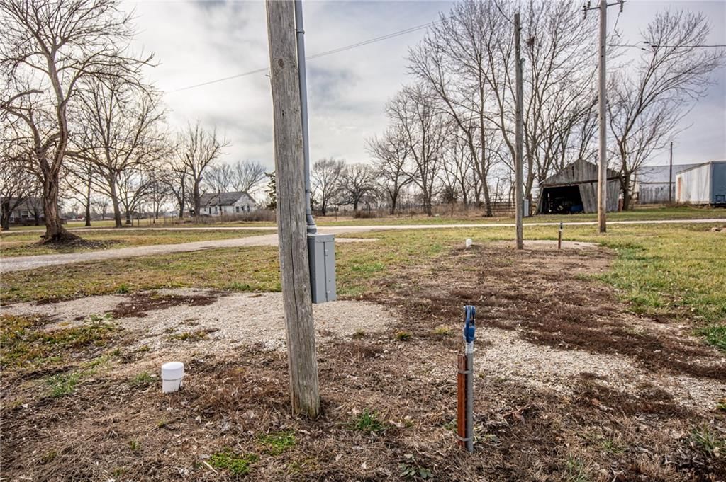 112 W Kansas Avenue — photo 37