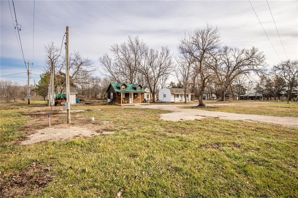 112 W Kansas Avenue — photo 40