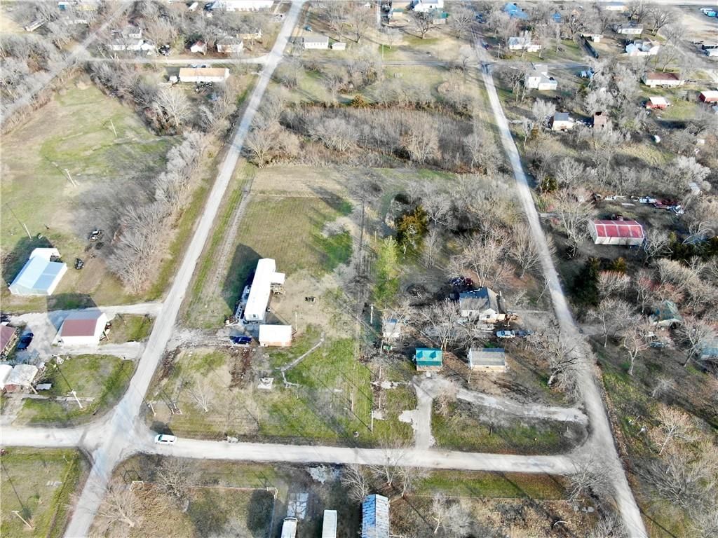 112 W Kansas Avenue — photo 42