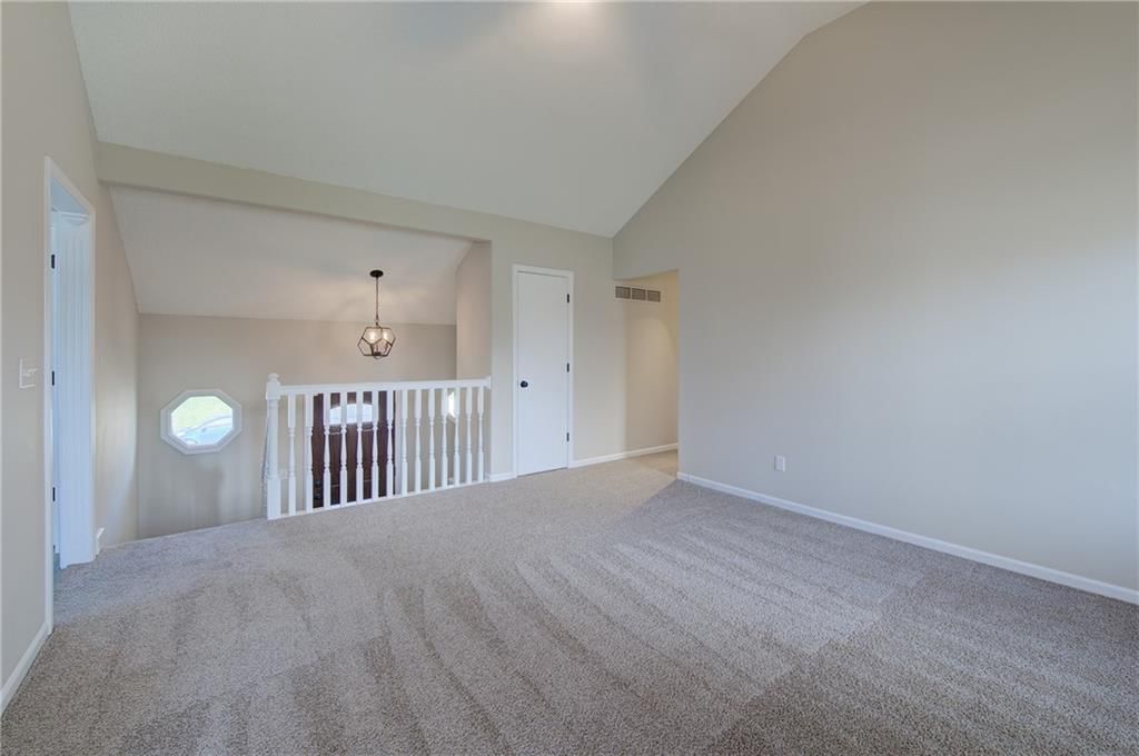 2205 NE 3rd Street — photo 3