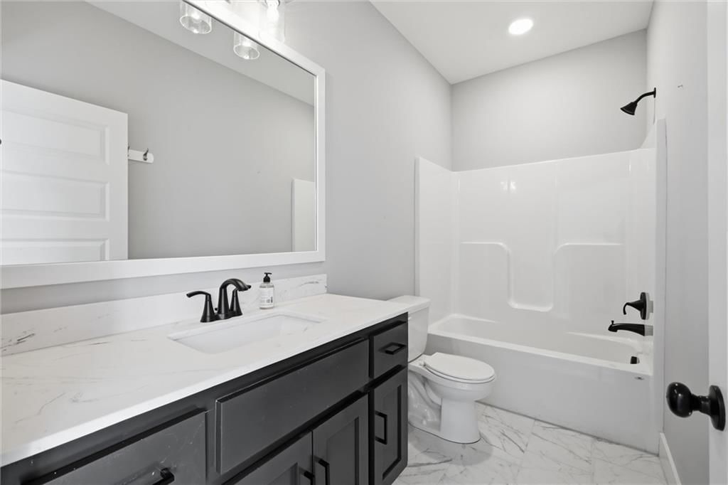 4239 Tracy Avenue — photo 26