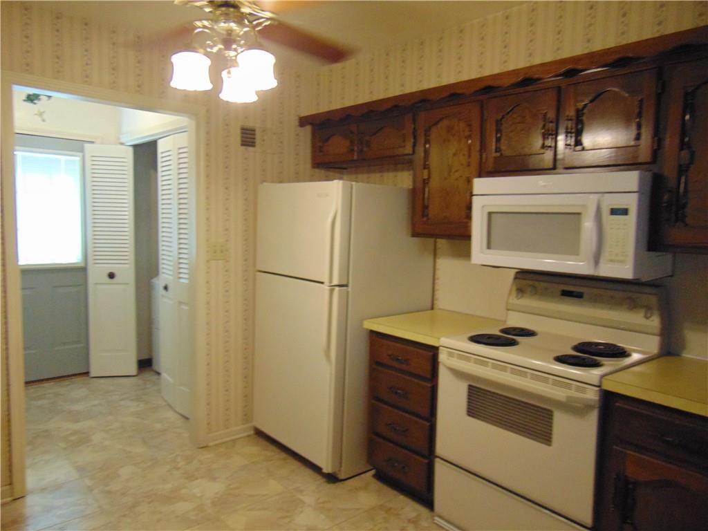 201 Johnston Drive — photo 8